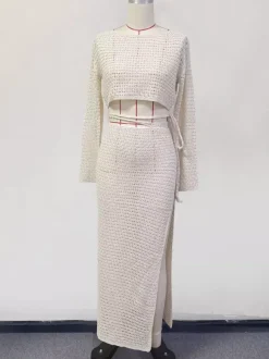 Ensemble deux pièces au crochet haut court à manches longues et jupe fendue cache-maillot de plage 2026