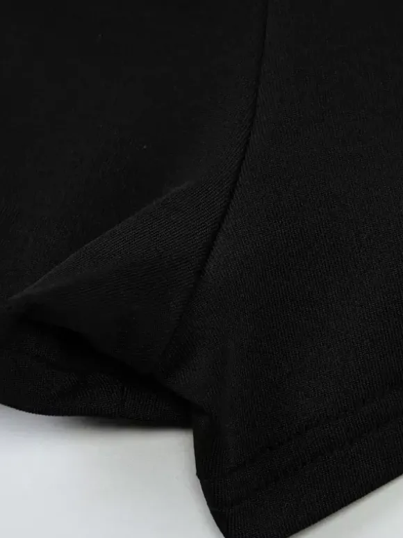 Ensemble deux pièces bordeaux chic imprimé léopard pantalon sans manches à bretelles et col rond.
