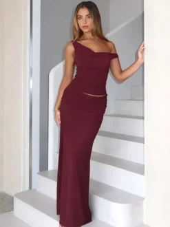 Ensemble deux pièces bordeaux chic pour rendez-vous : jupe sans manches dos nu à col en V