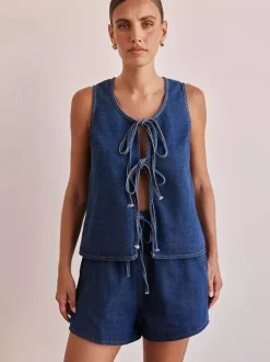 Ensemble deux pièces en denim pour femme - Haut sans manches bleu décontracté à nouer sur le devant et short assorti - Tenues streetwear d'été 2026