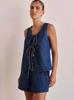 Ensemble deux pièces en denim pour femme - Haut sans manches bleu décontracté à nouer sur le devant et short assorti - Tenues streetwear d'été 2026