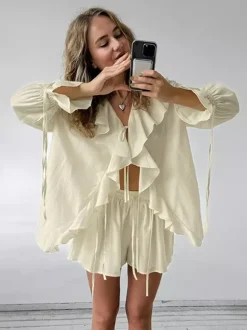 Ensemble deux pièces pour femme : chemise à volants et short - Crème style bohème manches évasées n艙ud sur le devant - Tenue de vacances d'été à la plage 2026