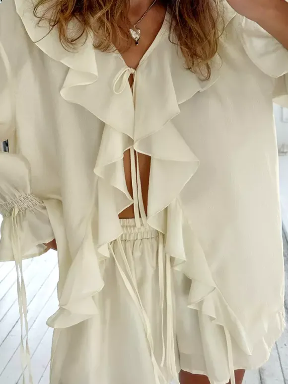 Ensemble deux pièces pour femme : chemise à volants et short - Crème style bohème manches évasées n艙ud sur le devant - Tenue de vacances d'été à la plage 2026
