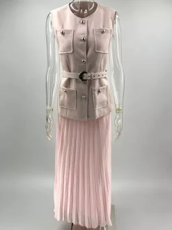 Ensemble deux pièces sans manches pour femme - Gilet ceinturé Old Money et robe maxi plissée - Collection printemps 2026
