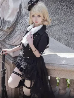 Ensemble gothique Ouji Lolita 3 pièces chemise blanche sans manches veste sur mesure et pantalon court costume de style victorien britannique