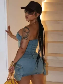 Ensemble jupe et haut deux pièces bleu ciel clair style streetwear sexy sans bretelles idéal pour l'été