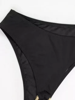 Ensemble maillot de bain et cache-maillot blanc sexy en dentelle à 艙illets jupe longue sans manches et soutien-gorge dos nageur.