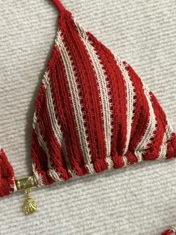 Ensemble maillot de bain 3 pièces au crochet pour femme - Bikini triangle rayé dos nu et paréo - Vacances d'été à la plage 2026