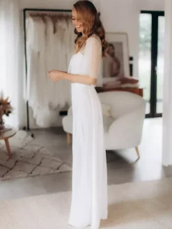 Ensemble pantalon 3 pièces pour la mariée en dentelle et mousseline décolleté illusion longueur au sol manches courtes lacées