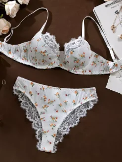 Ensemble soutien-gorge et culotte deux pièces en dentelle blanche à imprimé floral pour la mariée