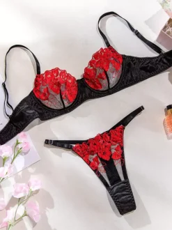 Ensemble soutien-gorge et culotte deux pièces en dentelle noire à volants