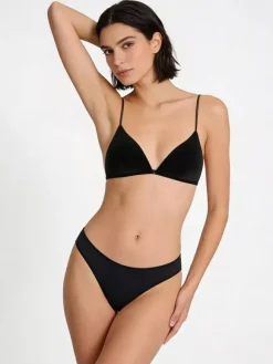 Ensemble soutien-gorge et culotte bordeaux découpés deux pièces