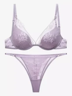 Ensemble soutien-gorge et culotte deux pièces bordeaux Pearls Lingerie avec bordure contrastée
