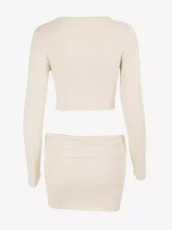Ensemble crop top à manches longues décolleté en V plongeant et devant torsadé et mini-jupe moulante taille haute froncée