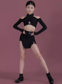 Ensemble de costumes de danse latine pour fille : jupe à franges en polyester noir haut à manches longues.