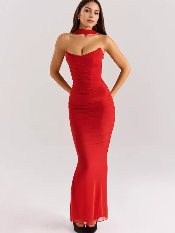 Ensemble de fête 3 pièces pour femme composé d'un corset sans bretelles d'une jupe longue en maille et d'un foulard. 2026