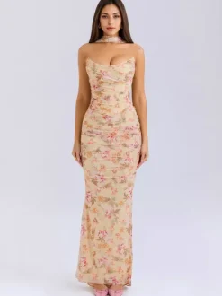 Ensemble de fête 3 pièces pour femme composé d'un corset sans bretelles d'une jupe longue en maille et d'un foulard. 2026