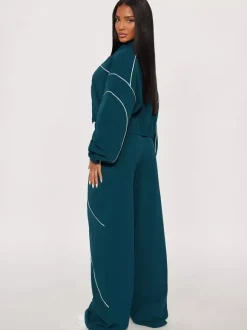 Ensemble de survêtement court zippé à bordure passepoilée et jambes larges pour femmes 2026