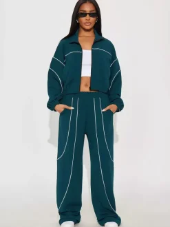 Ensemble de survêtement court zippé à bordure passepoilée et jambes larges pour femmes 2026