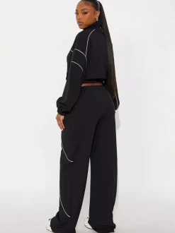 Ensemble de survêtement court zippé à bordure passepoilée et jambes larges pour femmes 2026