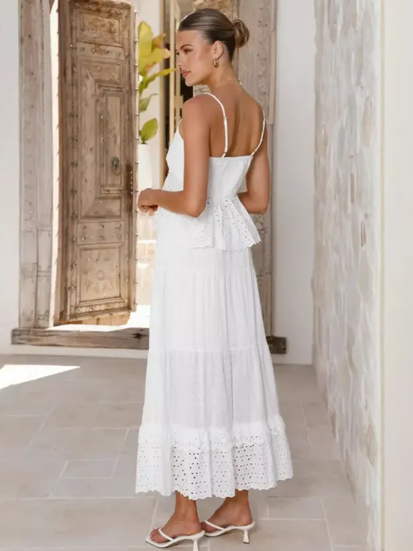 Ensemble deux pièces en coton ajouré pour femme - Débardeur blanc bohème et jupe longue à volants - Idéal pour une fête d'été sur la plage 2026