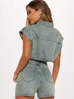Ensemble deux pièces en denim pour femme - Crop top bleu délavé style années 2000 et short taille repliable - Streetwear été 2026
