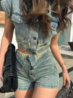 Ensemble deux pièces en denim pour femme - Crop top bleu délavé style années 2000 et short taille repliable - Streetwear été 2026