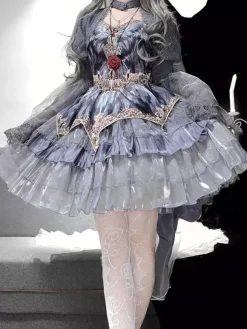 Ensemble deux pièces Gothic Lolita : robe bustier JSK et cape grise à manches transparentes