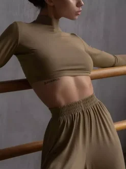 Ensemble deux pièces gris décontracté pour soirée col montant manches longues et pantalon