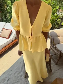 Ensemble deux pièces jaune décontracté streetwear : jupe à col V et manches bouffantes 3/4