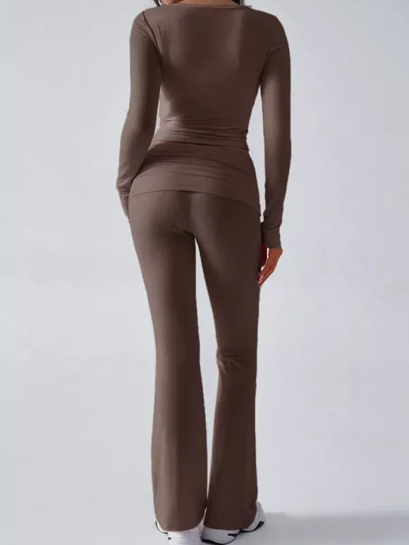 Ensemble deux pièces manches longues pour femme - Haut court ajusté à col en V et pantalon évasé style yoga - Collection printemps 2026