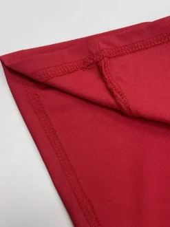 Ensemble deux pièces rouge chic streetwear : jupe plissée sans manches dos nu à bretelles