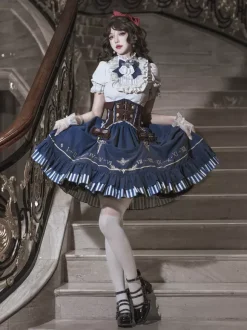 Ensemble Lolita classique chemisier blanc jupe bleue et corset trois pièces style steampunk