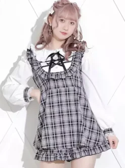 Ensemble Lolita à manches longues et à lacets short à volants