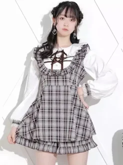 Ensemble Lolita à manches longues et à lacets short à volants