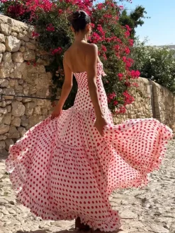 Ensemble maillot de bain une pièce et jupe longue à motif c艙ur pour l'été 2026