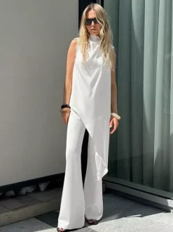 Ensemble 2 pièces assorti : haut sans manches à col montant drapé en satin blanc et pantalon à jambes larges