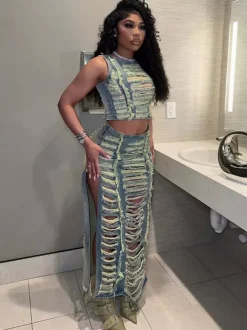 Ensemble 2 pièces en denim délavé pour femme - Jupe longue fendue déchirée style vintage et crop top - Tenue de festival d'été 2026