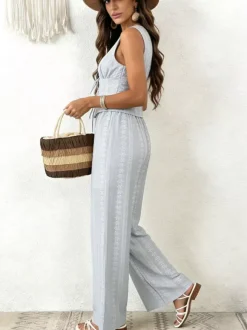 Ensemble 2 pièces : pantalon bleu ciel clair élégant style urbain haut à lacets et col en V sans manches.