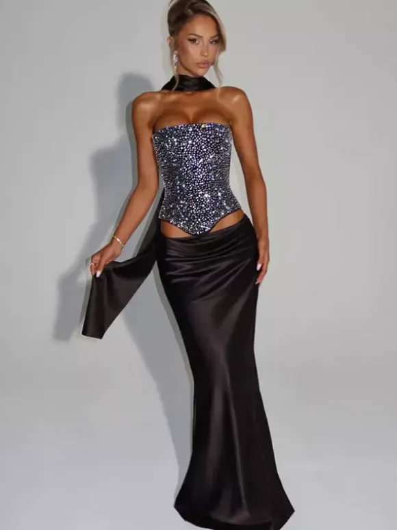 Ensemble 2 pièces pour femme corset à lacets et jupe longue orné de strass idéal pour les fêtes (collection 2026).