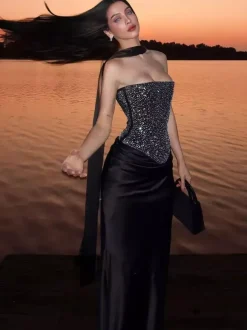 Ensemble 2 pièces pour femme corset à lacets et jupe longue orné de strass idéal pour les fêtes (collection 2026).