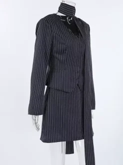 Ensemble robe blazer à fines rayures et tailleur jupe pour femme - Bleu marine chic col foulard coupe ajustée - Collection printemps 2026