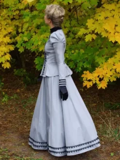 Ensemble Robe 18ème siècle Femme Gris Perle Deux Pièces Haut à Manches Longues et Jupe Longue Style Victorian Cérémonie