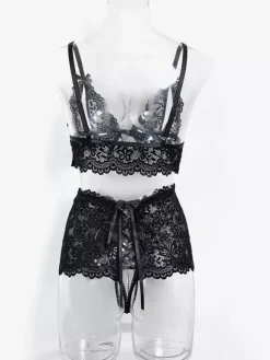 Ensembles 2 pièces de lingerie : soutien-gorge et culotte en dentelle noire sans bonnets