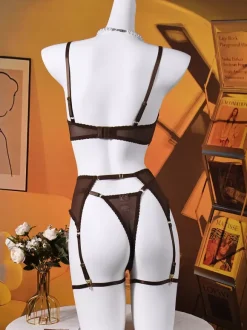 Ensembles 4 pièces en dentelle transparente soutien-gorge jarretière et string marron café avec dentelle cils.