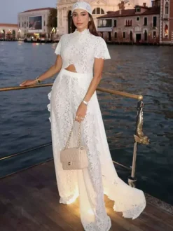 Ensembles deux pièces : pantalon robe maxi blanc tenue de villégiature col rond manches illusion manches courtes