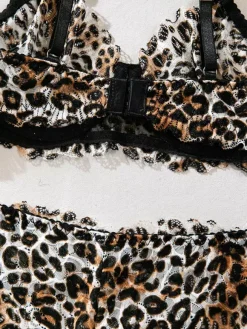 Ensemble soutien-gorge et culotte en dentelle marron imprimé léopard deux pièces