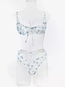 Ensembles 2 pièces de lingerie de mariée : soutien-gorge blanc sans bonnets à imprimé floral et culotte assortie.