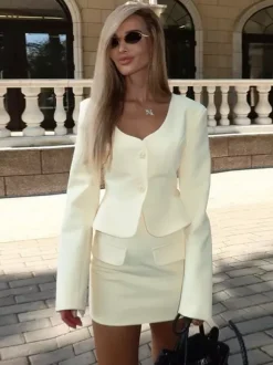 Ensemble tailleur jupe élégant pour femme - Blazer péplum et mini-jupe 2 pièces - Style classique chic - Collection printemps 2026