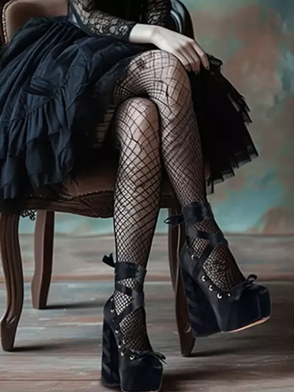 Escarpins à plateforme en satin bout rond lacets talon épais